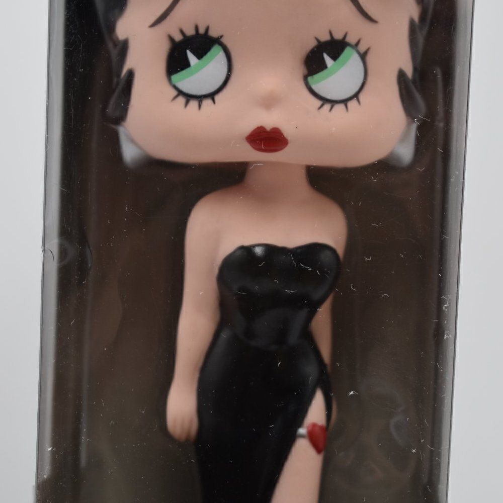 Funko Wacky Wobbler Evening Betty Boop - Picture 3 of 9